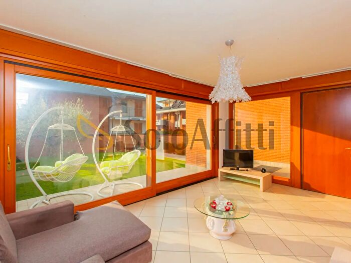 Casa quadrilocale in affitto in Via Bienate, Busto Arsizio