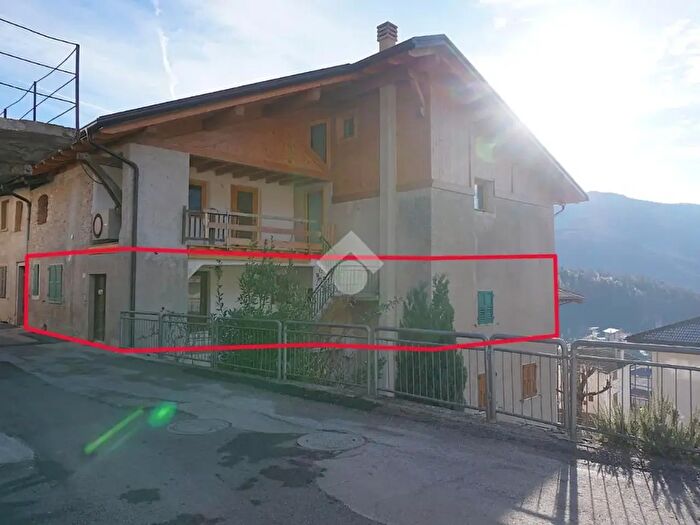 Appartamento trilocale in vendita in Via San Sebastiano, San Lorenzo Dorsino