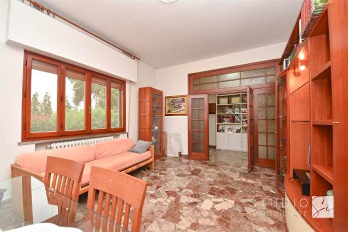 Casa con 6 locali in vendita in Via Pontassio, Quarrata