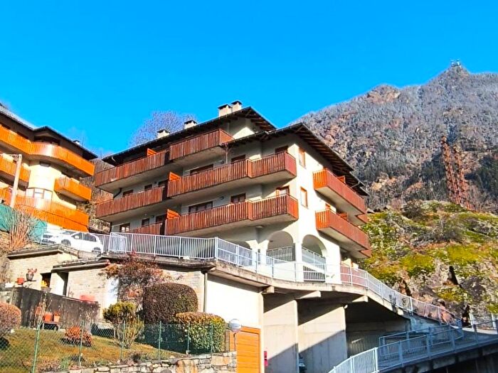 Appartamento trilocale in affitto in Contrada Costi, Centro, Chiesa in Valmalenco