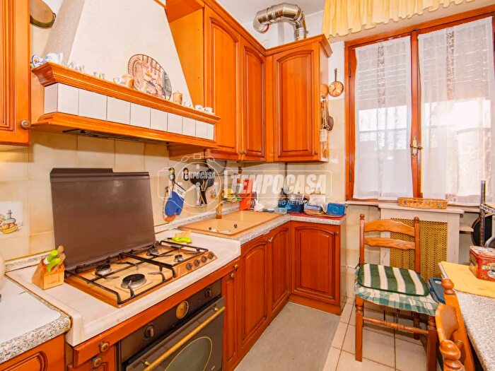 Appartamento trilocale in vendita in Via Albino Cei, Sannazzaro De Burgondi