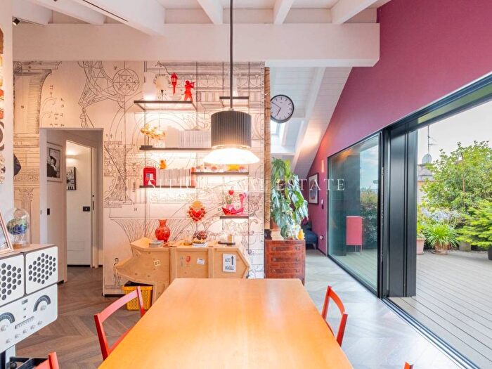 Appartamento trilocale in affitto in Via Edolo, Cascina dei Pomi, Milano