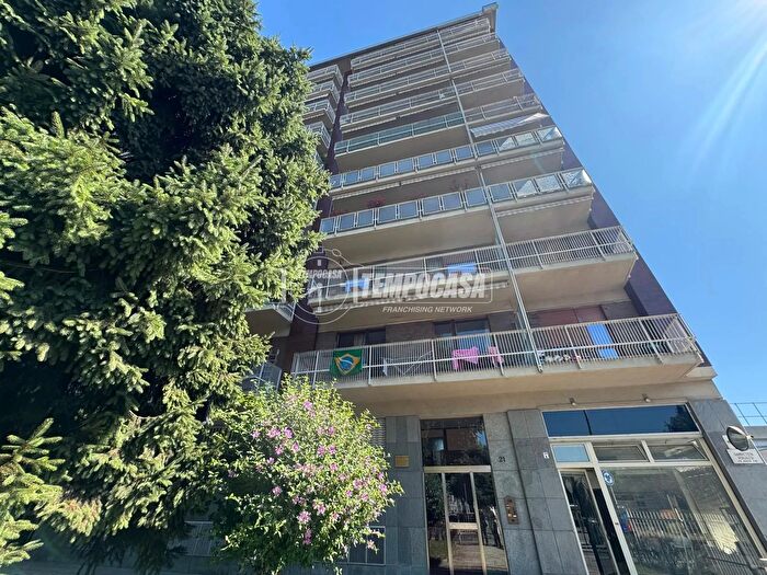 Appartamento trilocale in vendita in Via Pergolesi, Torino