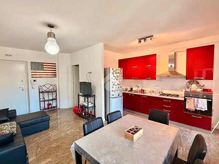 Appartamento quadrilocale in vendita in Via Agrigento, Folignano