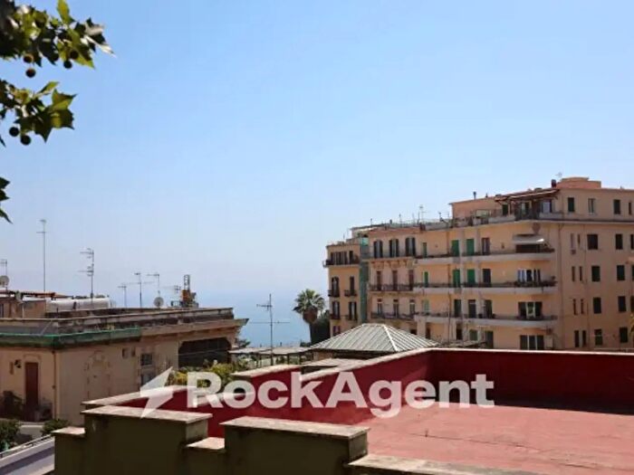 Appartamento con 6 locali in vendita in Via Luigia Sanfelice, Napoli