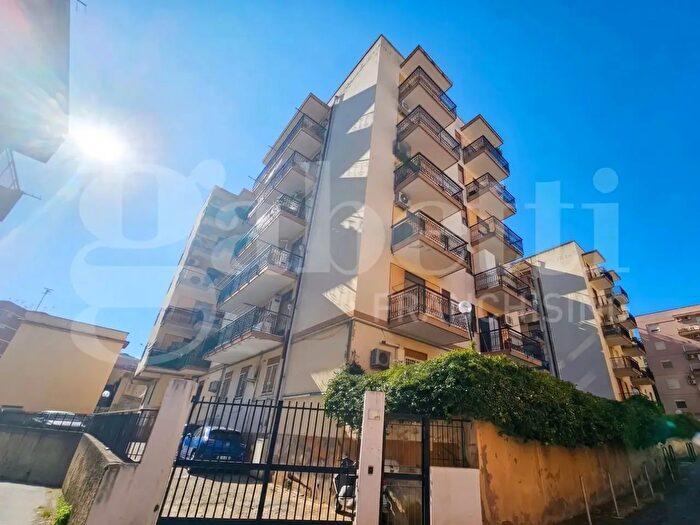 Appartamento trilocale in vendita in Via Giovanni Paolo II, Messina