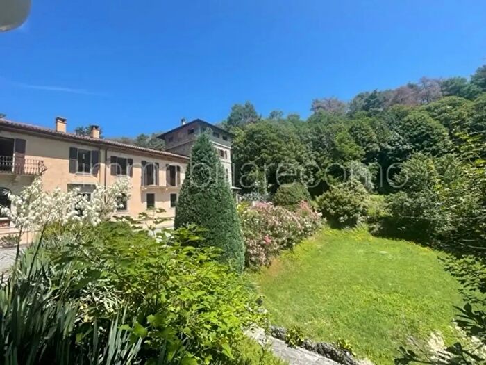 Casa con 10 locali in vendita in Como