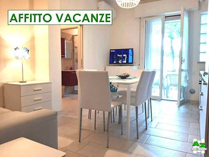 Appartamento trilocale in affitto in Viale Parigi, Zadina Parco di Ponente, Cesenatico