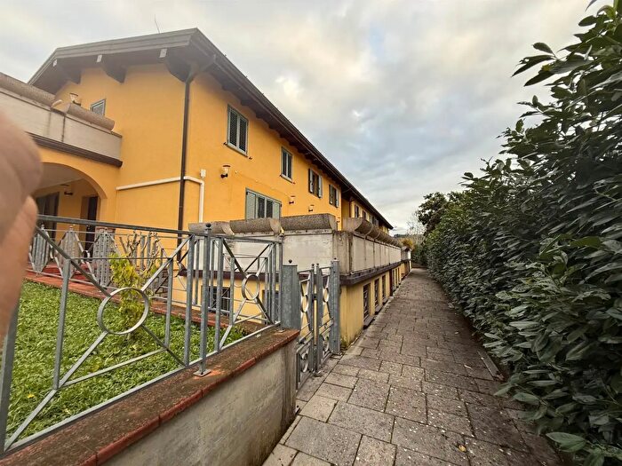 Casa con 6 locali in vendita in Aulla