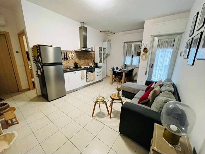 Appartamento trilocale in affitto in Colombiera Molicciara, Castelnuovo Magra