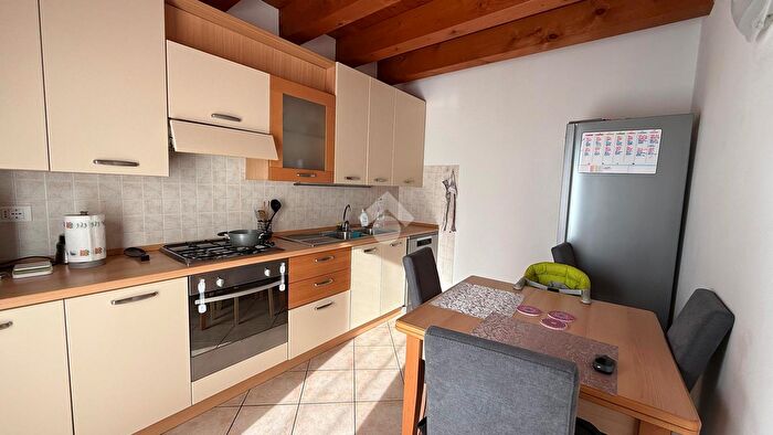 Appartamento trilocale in vendita in Via Villanova, Pordenone