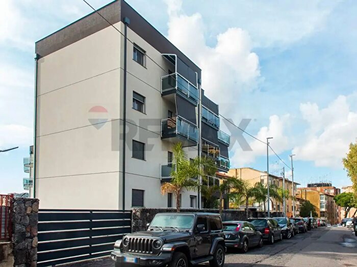 Appartamento quadrilocale in vendita in Via Carlo Pisacane, Catania