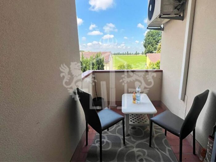 Appartamento trilocale in vendita in Via Giovanni Cimabue, Cento