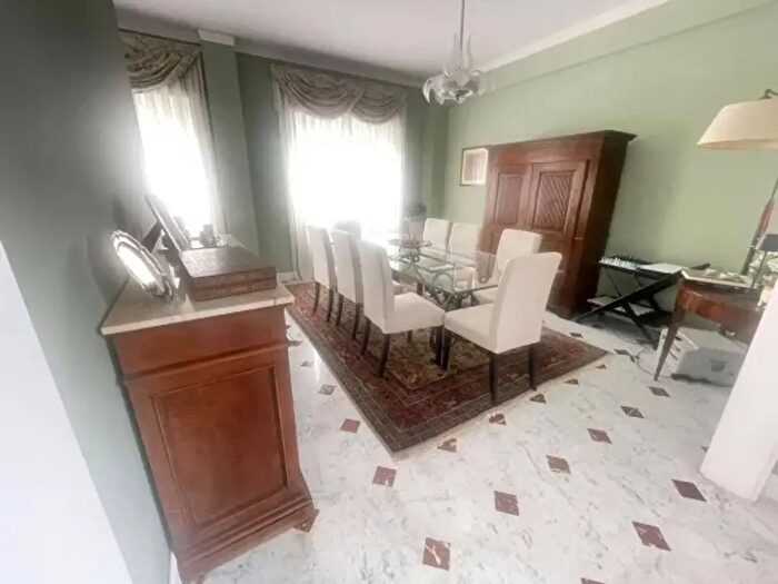 Appartamento con 6 locali in vendita in Viale Quartara, Genova