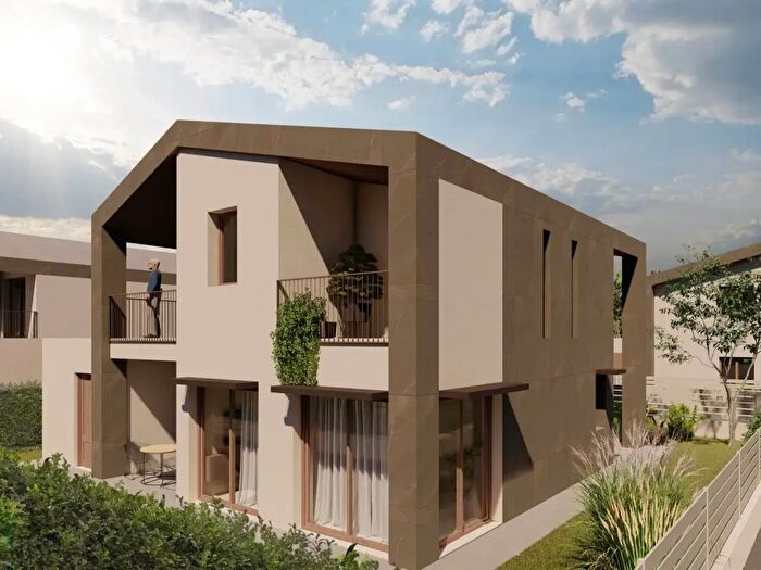 Casa con 5 locali in vendita in Parma