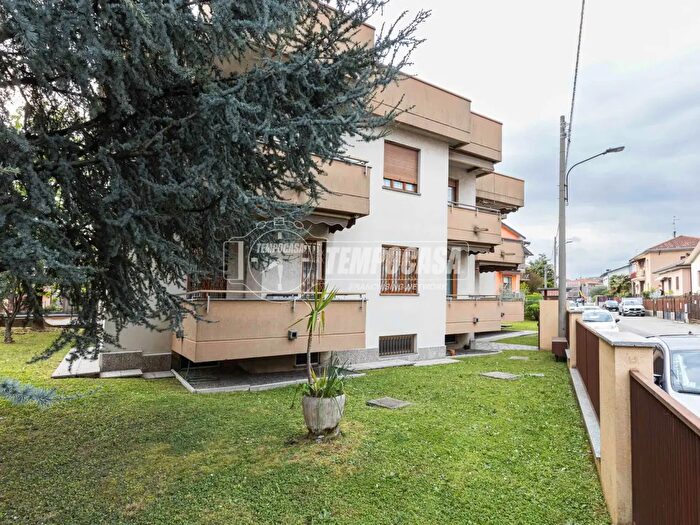 Appartamento trilocale in vendita in Via delle Arti, Solaro