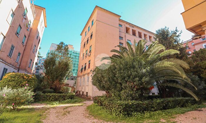 Appartamento trilocale in vendita in Viale dei Quattro Venti, Roma