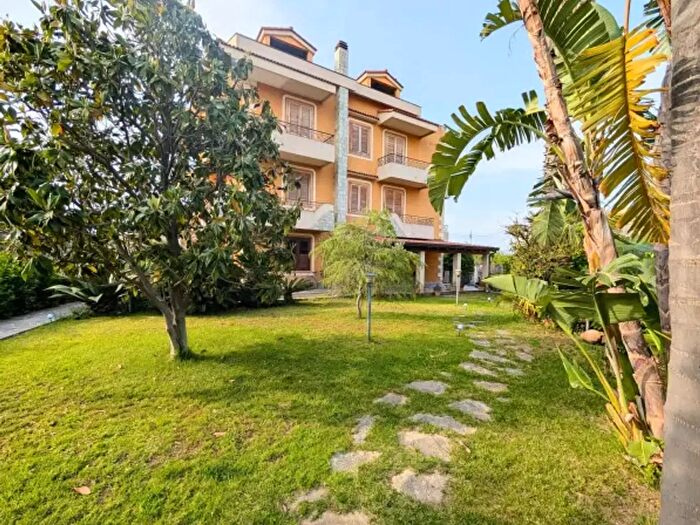 Casa con 6 locali in vendita in Stretto Acqua Calda, Barcellona Pozzo Di Gotto