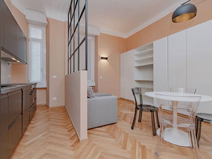 Appartamento monolocale in affitto in Via Cardinale Giuseppe Mezzofanti, Argonne Corsica, Milano