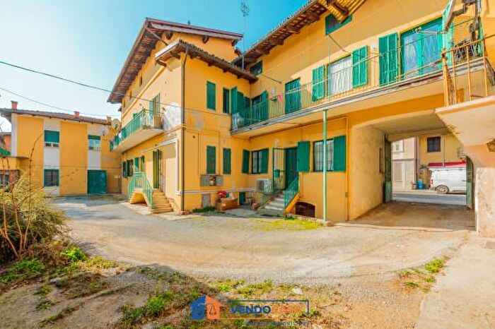 Appartamento trilocale in vendita in Via Vittorio Veneto, Tarantasca