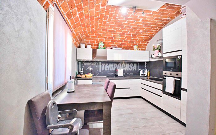 Appartamento con 5 locali in vendita in Ronsecco