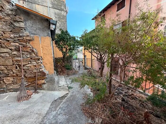Casa quadrilocale in vendita in Via Rambaldi, Sanremo