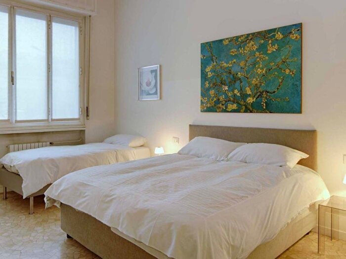 Appartamento bilocale in affitto in Via Giovanni Battista Pergolesi, Centrale, Milano