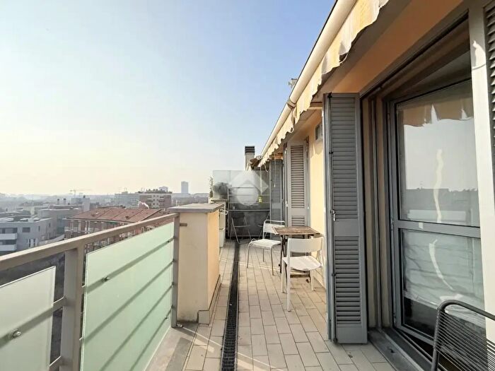 Appartamento trilocale in affitto in Piazza Agrippa, Milano