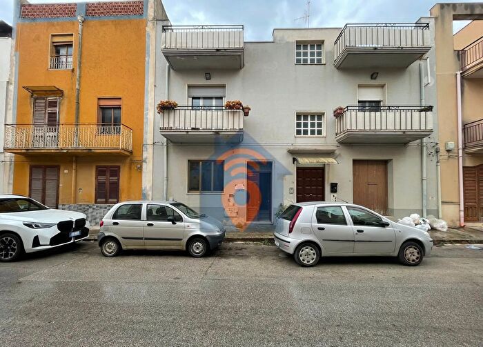 Appartamento con 5 locali in vendita in Via della Vittoria Menfi, Menfi
