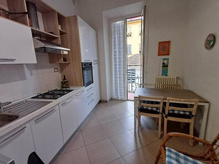 Appartamento quadrilocale in affitto in Via Giuseppe Mazzini, Centro, Alassio