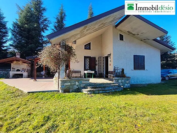 Casa quadrilocale in vendita in Tito