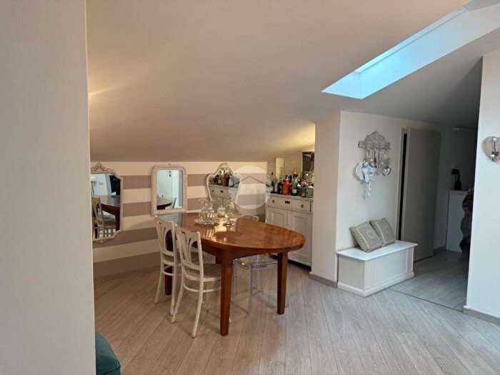 Appartamento trilocale in affitto in Centro, San Pietro in Cariano