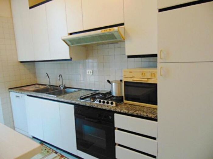 Appartamento quadrilocale in affitto in Via Giuseppe Verdi, Forte Dei Marmi