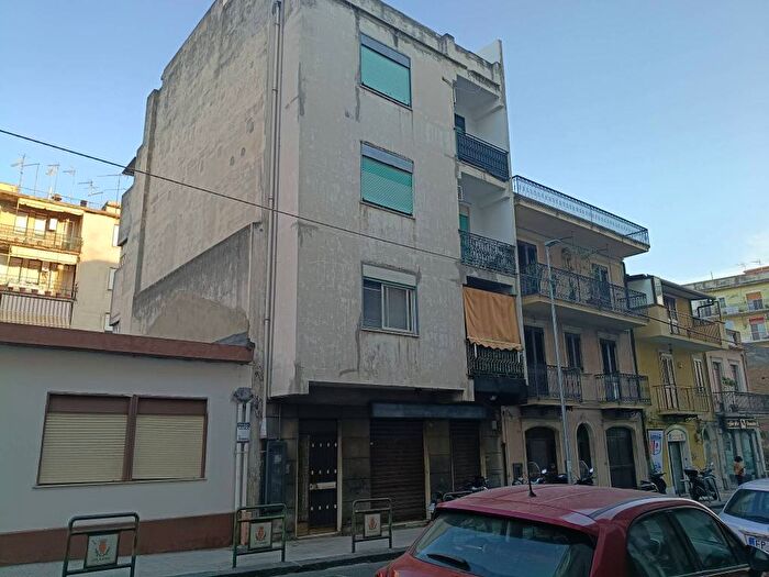 Appartamento trilocale in vendita in Via Marco Polo, Minissale, Messina