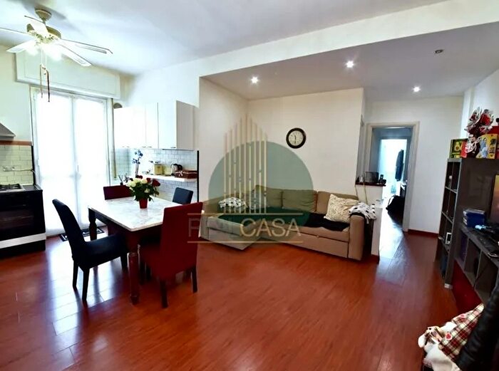 Appartamento bilocale in vendita in Via Ernesto Cairoli Biumo Inferiore Biumo Superiore Varese Lombardia Italia, Varese