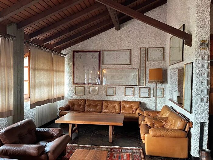 Appartamento trilocale in vendita in Via per Briolo Mozzo, Mozzo