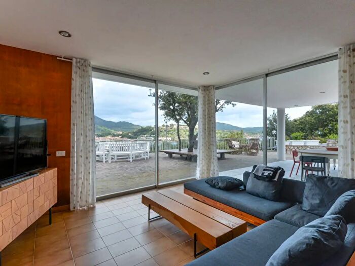 Casa con 11 locali in vendita in Loc Naregno, Capoliveri