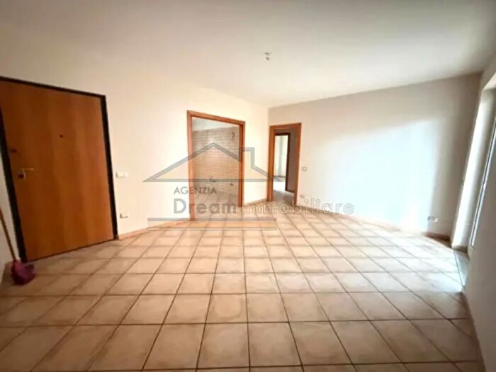 Appartamento trilocale in vendita in Via Giuseppe Cesare Abba, Giugliano In Campania