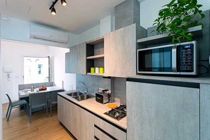 Appartamento trilocale in vendita in Piazza Sacro Cuore, Abano Terme