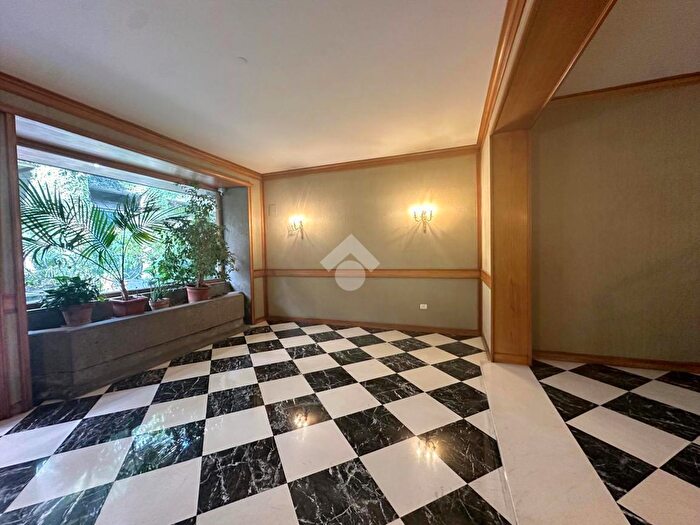 Appartamento con 5 locali in vendita in Via Ludovico di Breme, Roma