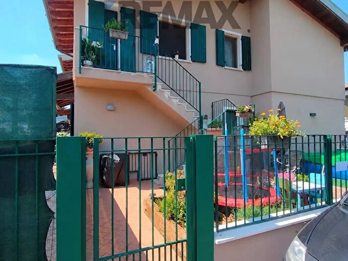 Casa trilocale in vendita in Via Giovanni Pascoli, Castenedolo