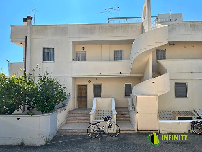 Appartamento trilocale in vendita in Viale dei Ciclamini, Ginosa