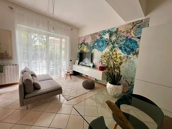 Appartamento trilocale in vendita in Via del Bacino, Varese