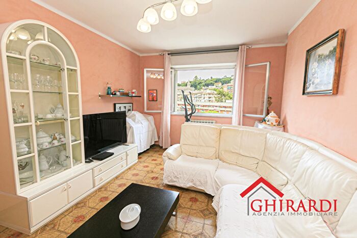 Appartamento con 7 locali in vendita in Via Antonio Negro, Genova