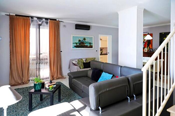 Appartamento con 5 locali in vendita in Via Barletta, Andria