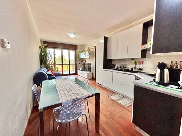Appartamento bilocale in affitto in Via Guglielmo Marconi, Pregnana Milanese