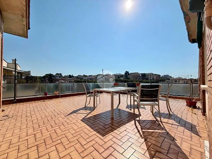 Appartamento trilocale in affitto in Piazza Conca d'Oro, Roma