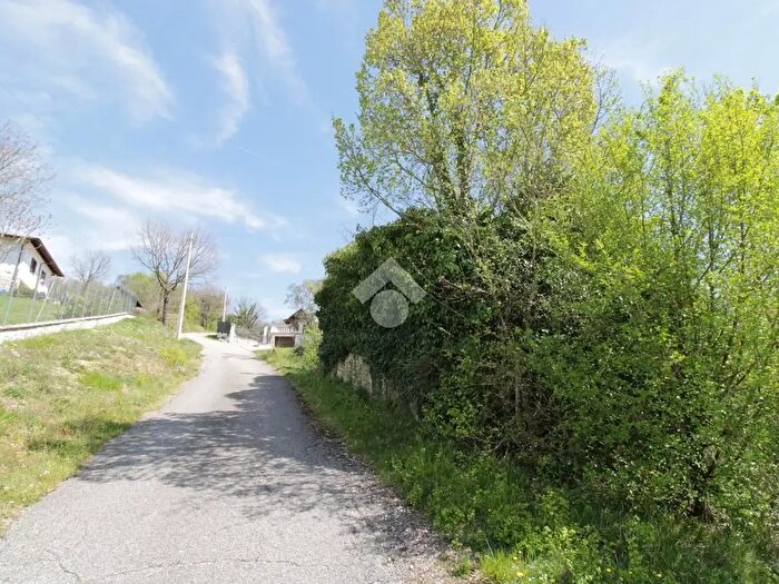 Casa trilocale in vendita in Localita Collecacchio, Labro