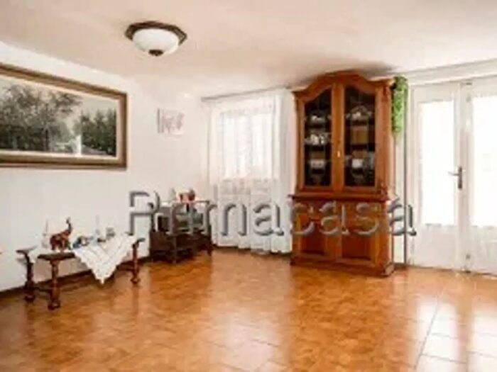 Casa con 5 locali in vendita in Via Monticelli, Lavagno
