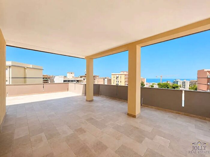 Appartamento con 5 locali in vendita in Ronco II Via Tisia, Siracusa